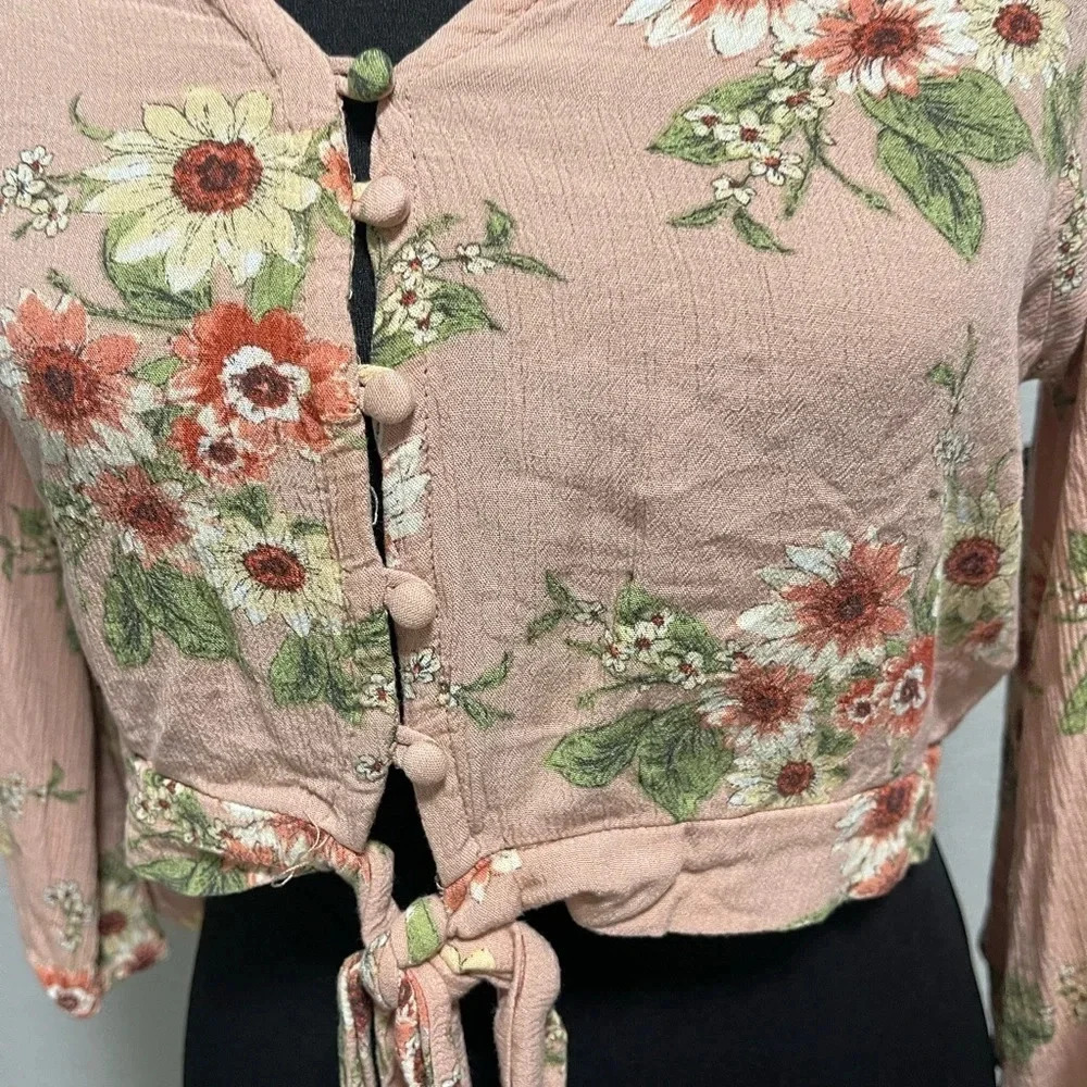 Floral Flare Sleeve Crop Top with button up and tie front Size Medium - Picture 2 of 6
